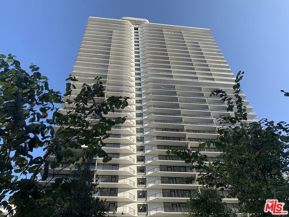 11750 Wilshire Boulevard - Photo 36