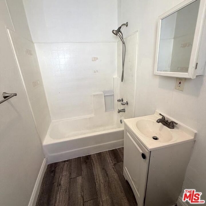 139 S Rosemead Boulevard - Photo 6