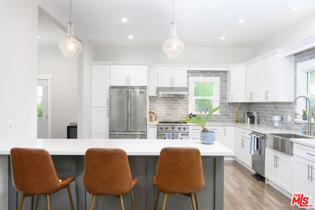 1319 12th Avenue - Photo 4