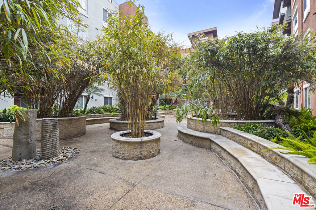 100 S Alameda Street - Photo 23
