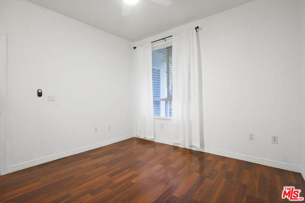 100 S Alameda Street - Photo 13