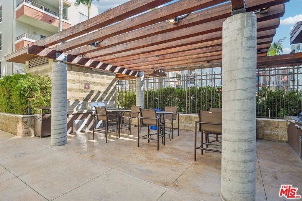 100 S Alameda Street - Photo 24
