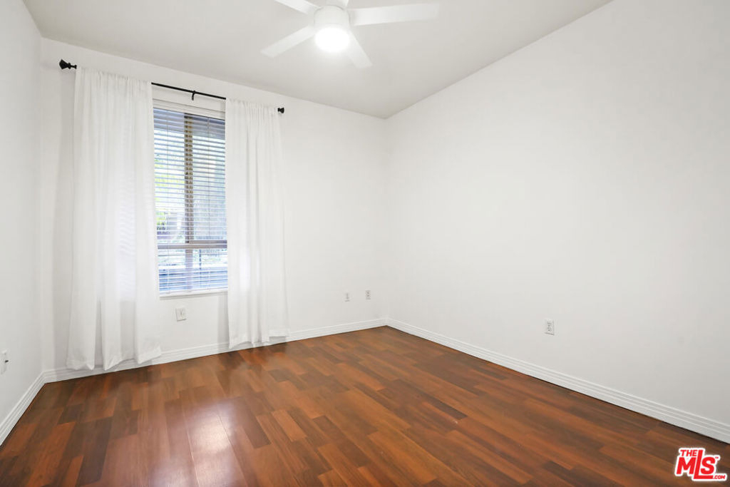 100 S Alameda Street - Photo 14