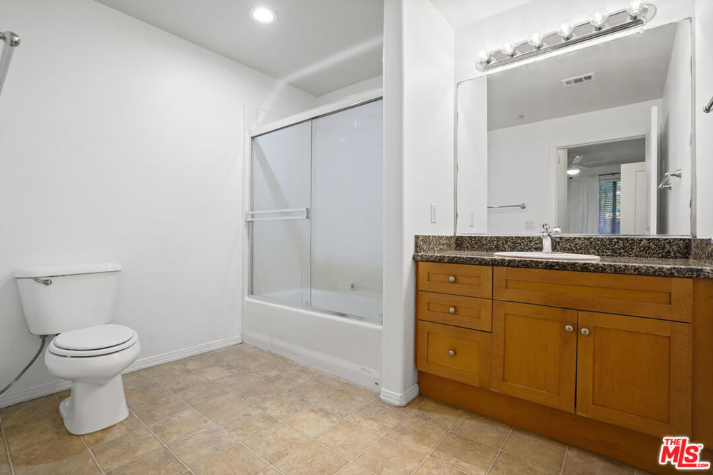 100 S Alameda Street - Photo 21