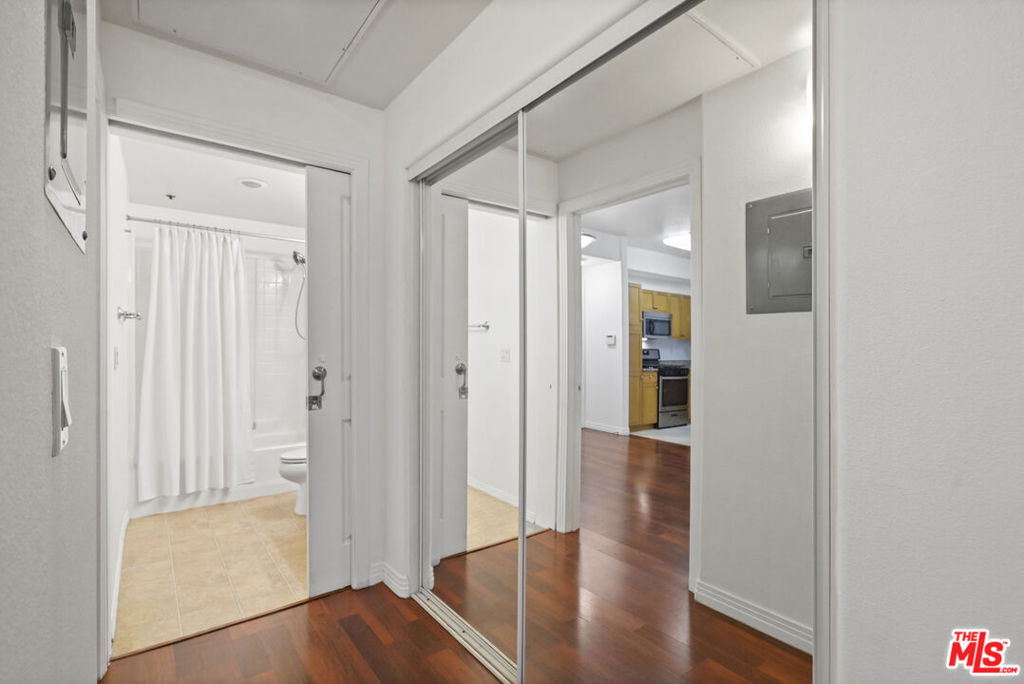 100 S Alameda Street - Photo 19