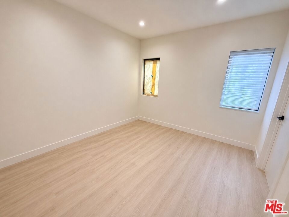 2707 Benedict Street - Photo 10