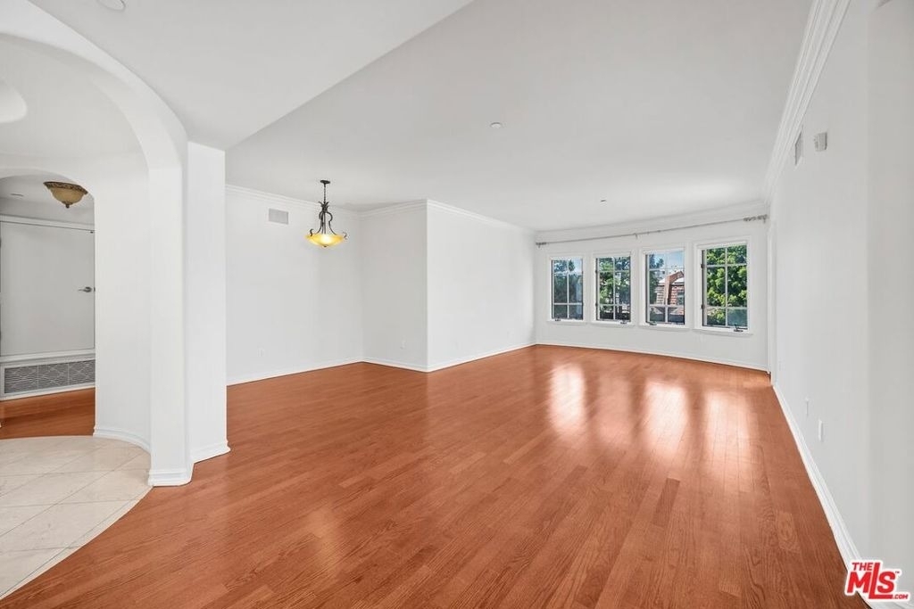 1000 Granville Avenue - Photo 22