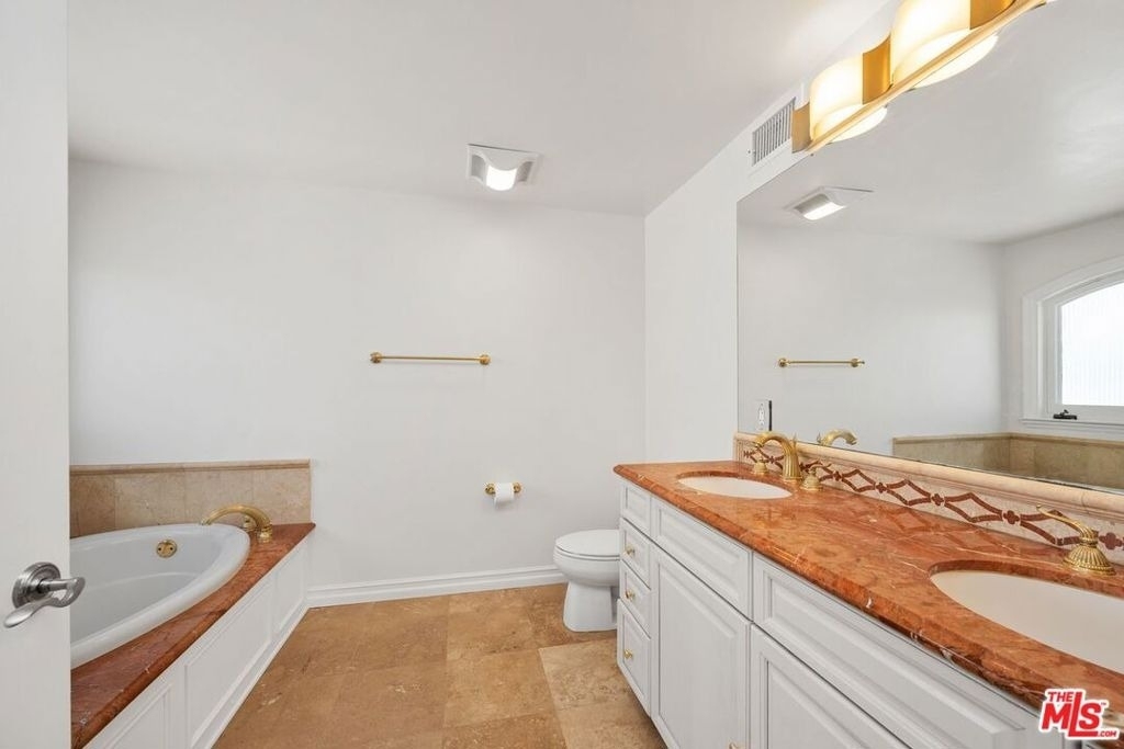 1000 Granville Avenue - Photo 42