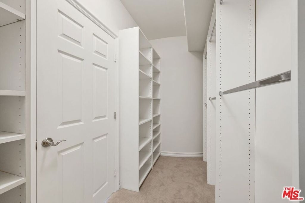 1000 Granville Avenue - Photo 44