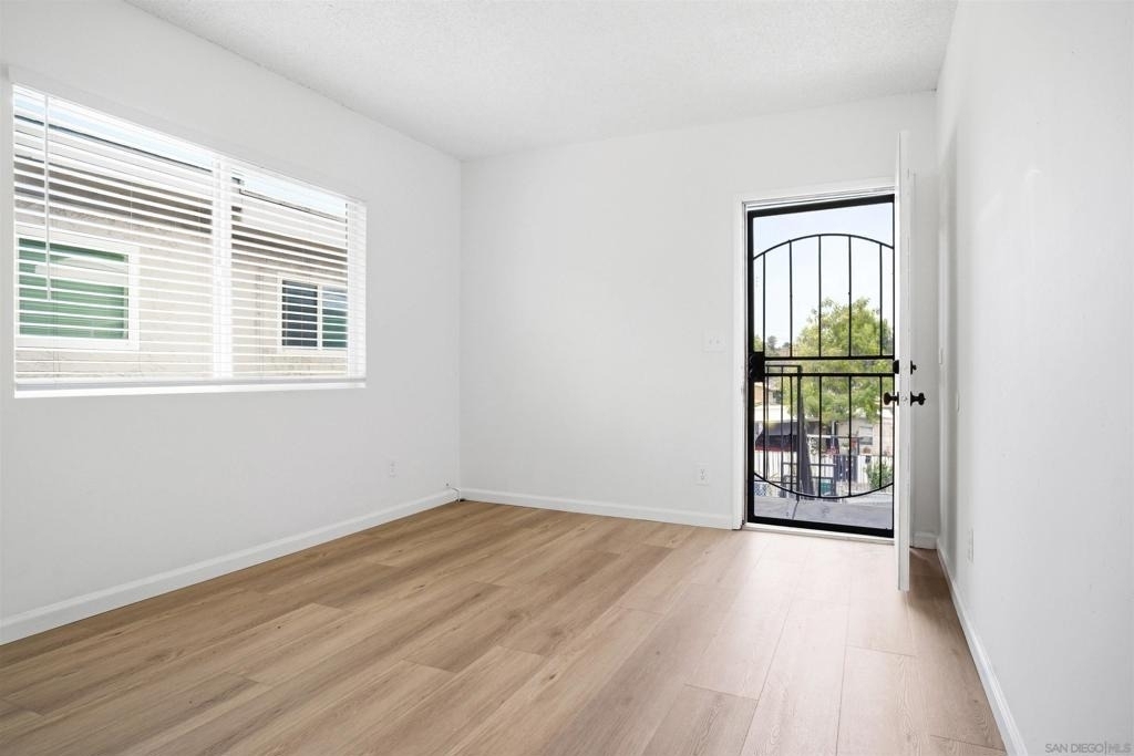 5436 Imperial Ave - Photo 2