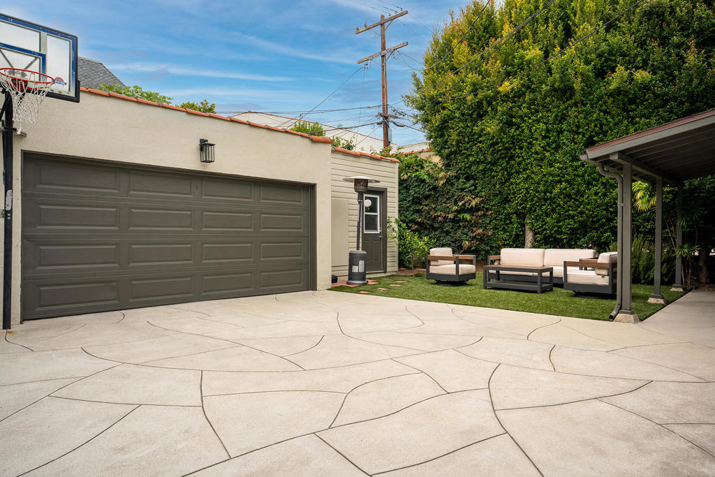 407 N Orange Drive - Photo 23