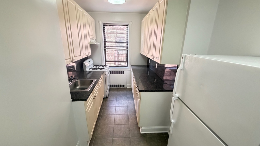 36-19 167th Street - Photo 3