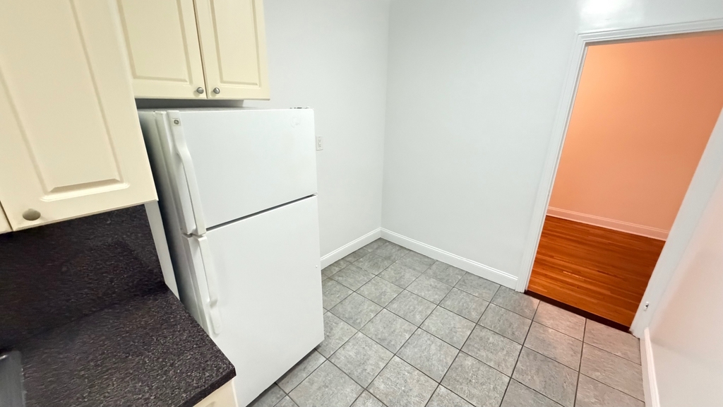 36-19 167th Street - Photo 5