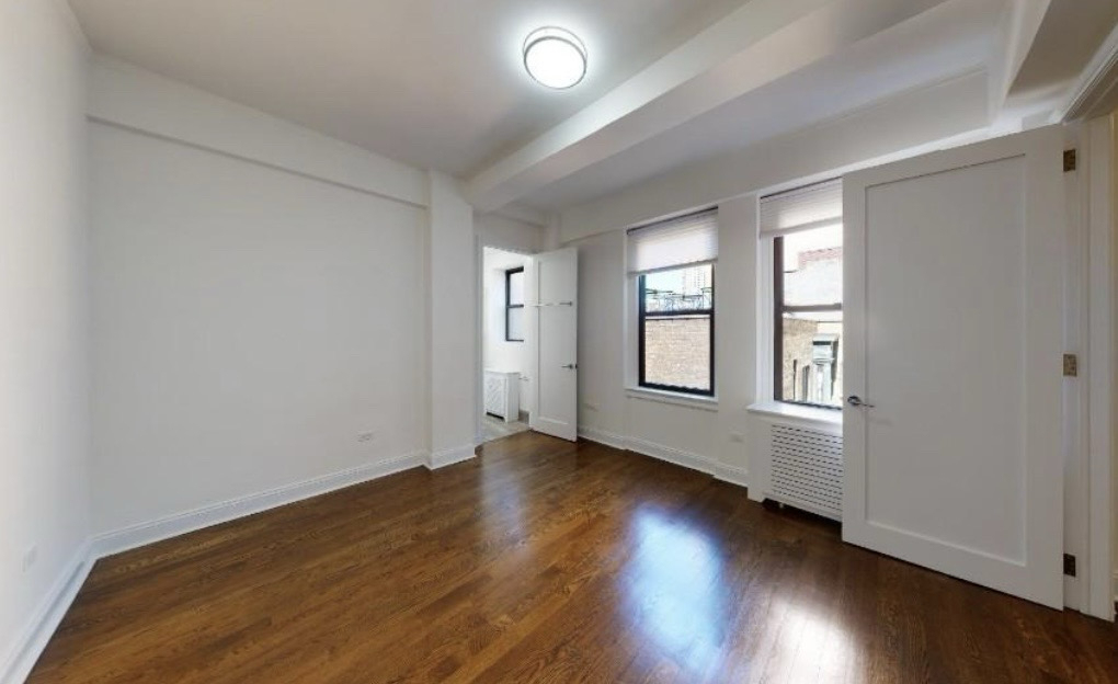 139 West 55th Street - Photo 3