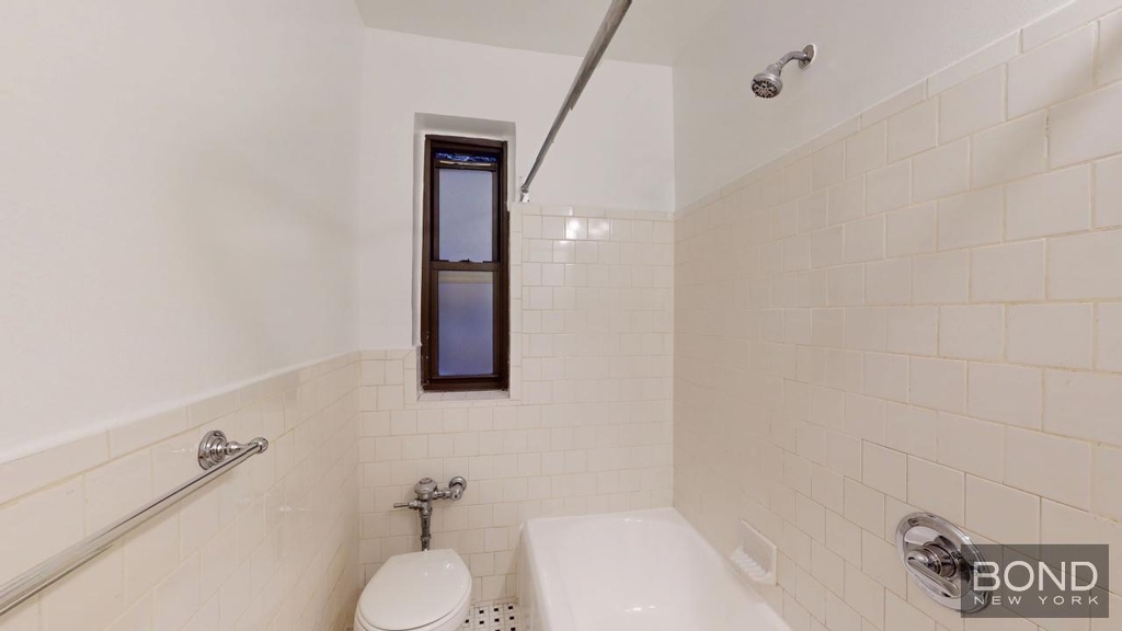 East 24th Street - Photo 7