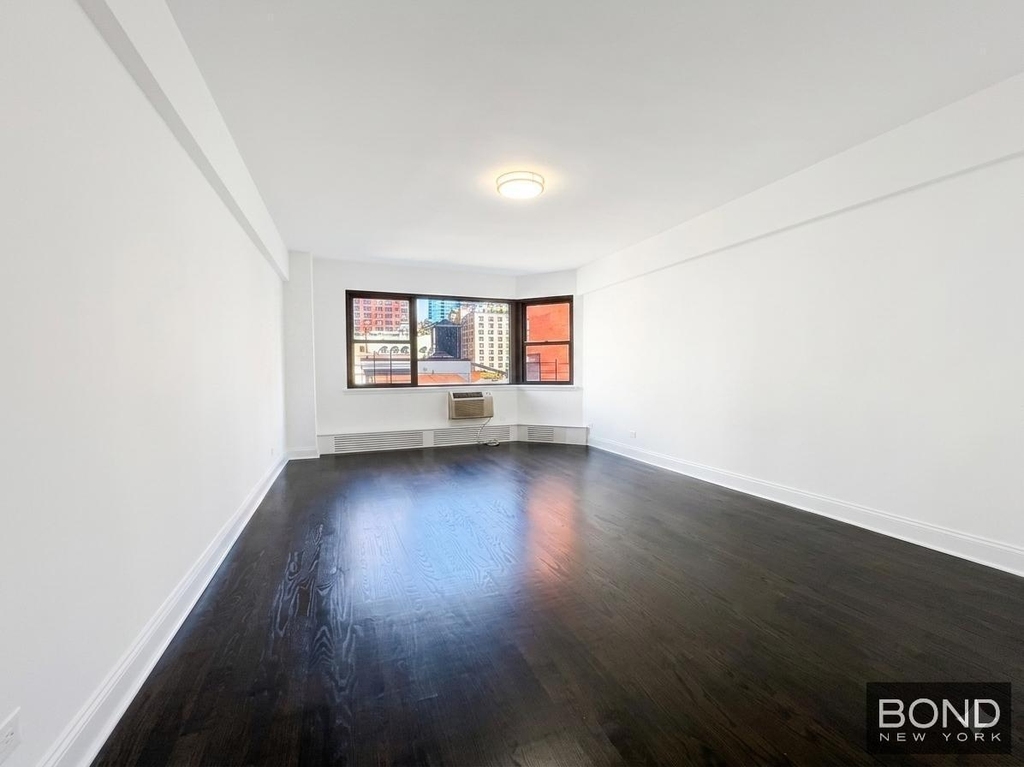 East 69th Street - Photo 0