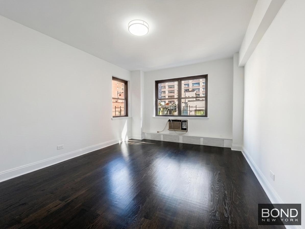 East 69th Street - Photo 6