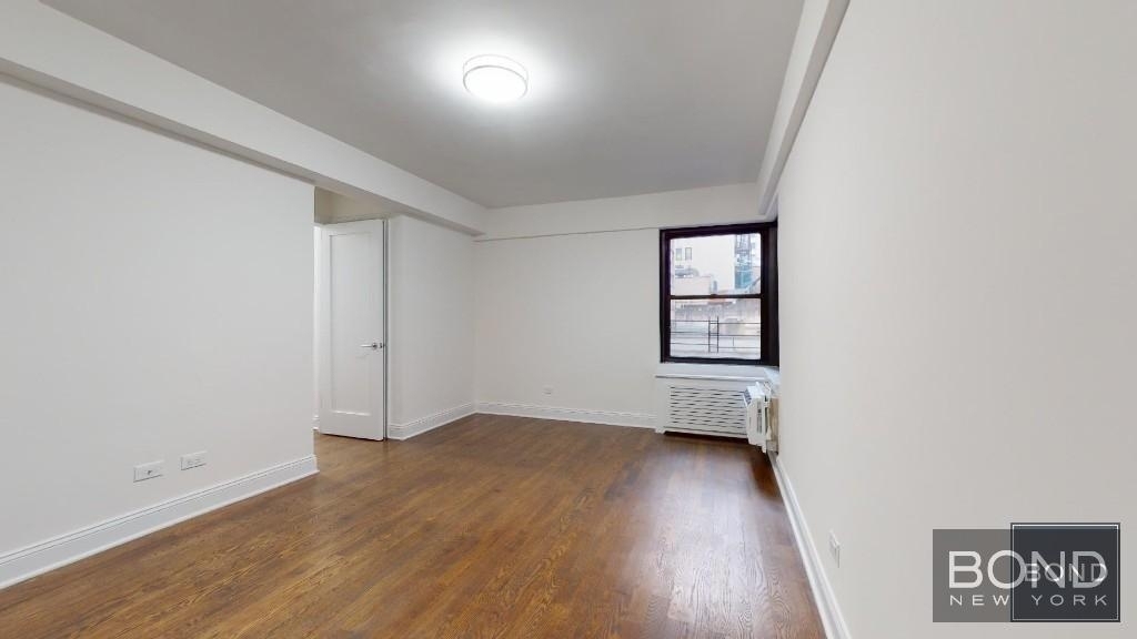 East 57th Street - Photo 3