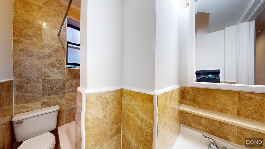 Second Avenue - Photo 9