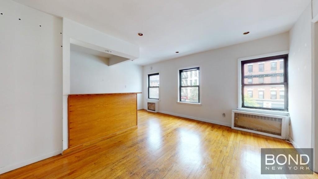 East 12th Street - Photo 3