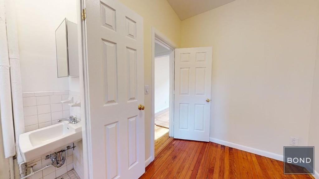 West 143 Street - Photo 16