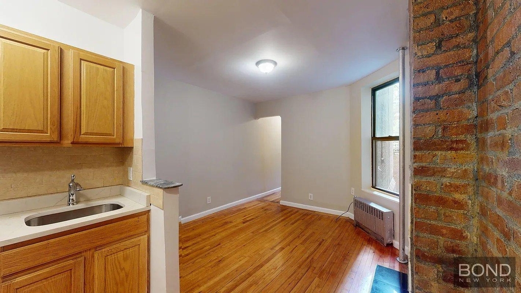 West 83 Street - Photo 8