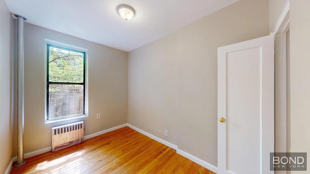West 83 Street - Photo 0