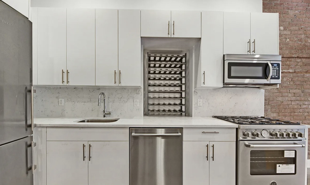 121 Madison Avenue - Photo 1