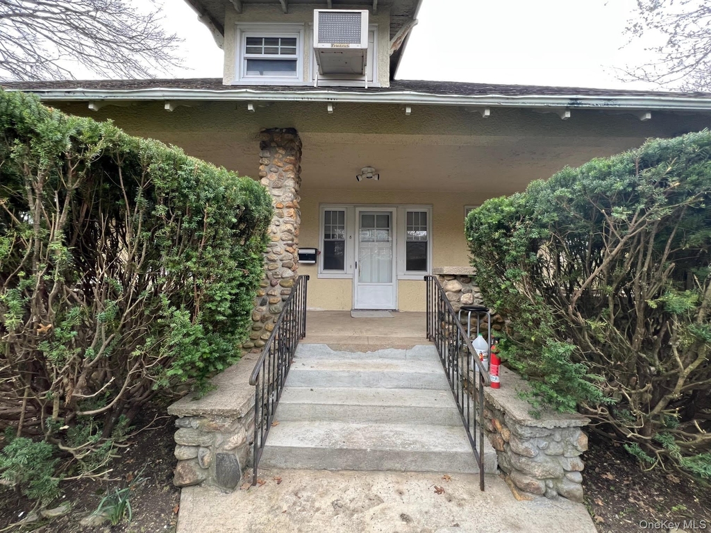 8 Bogart Avenue - Photo 0