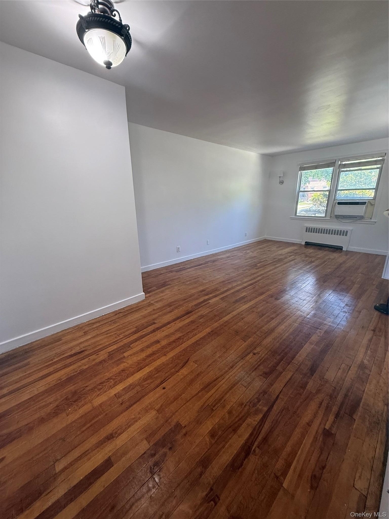 35 Winchester Avenue - Photo 7