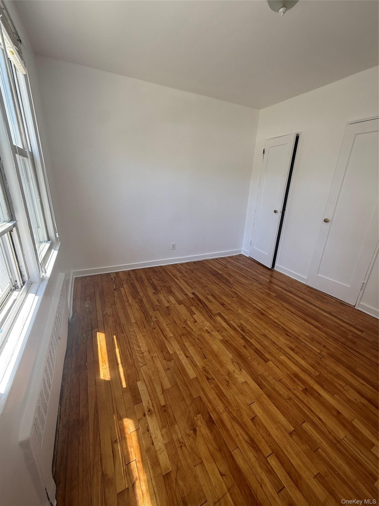 35 Winchester Avenue - Photo 4