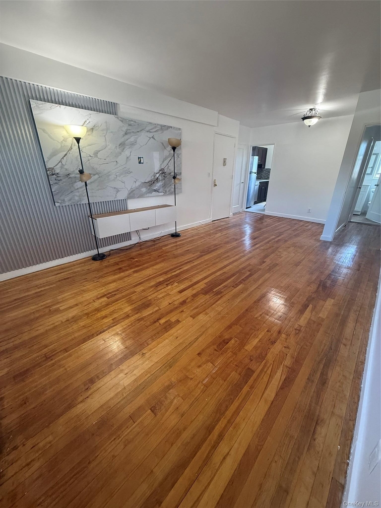35 Winchester Avenue - Photo 9