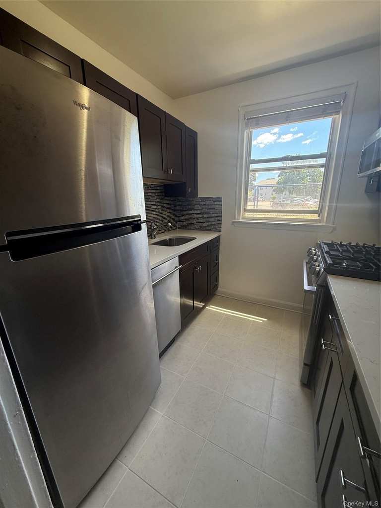 35 Winchester Avenue - Photo 1