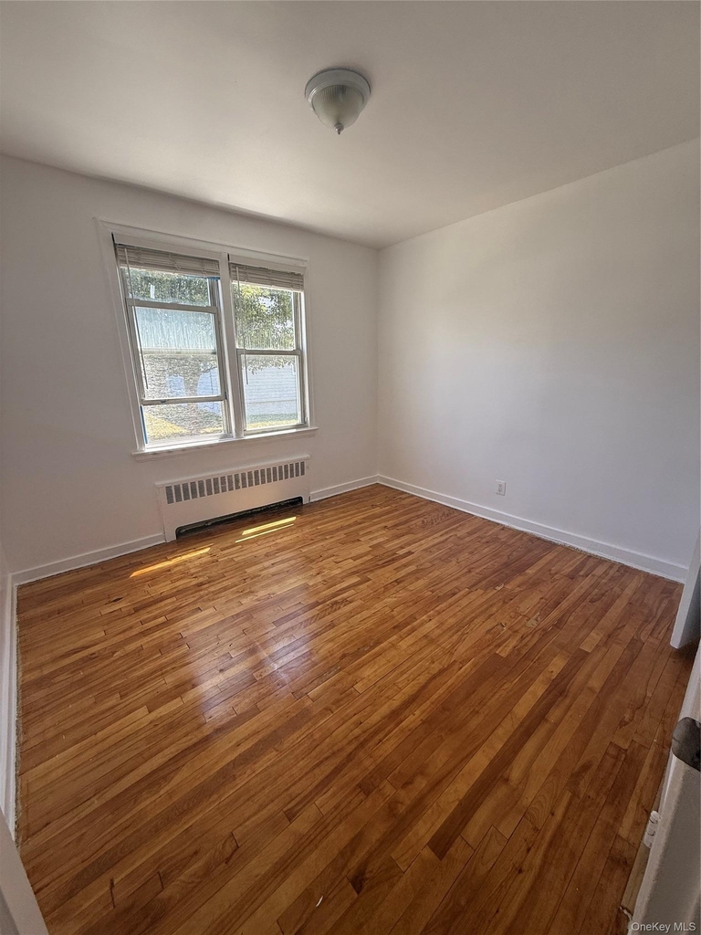 35 Winchester Avenue - Photo 3