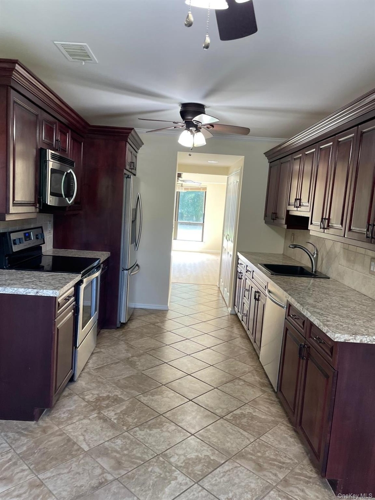 261 Pond View Ln - Photo 5