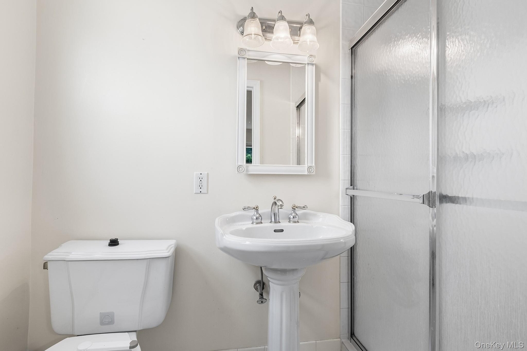 89 Frances Avenue - Photo 10