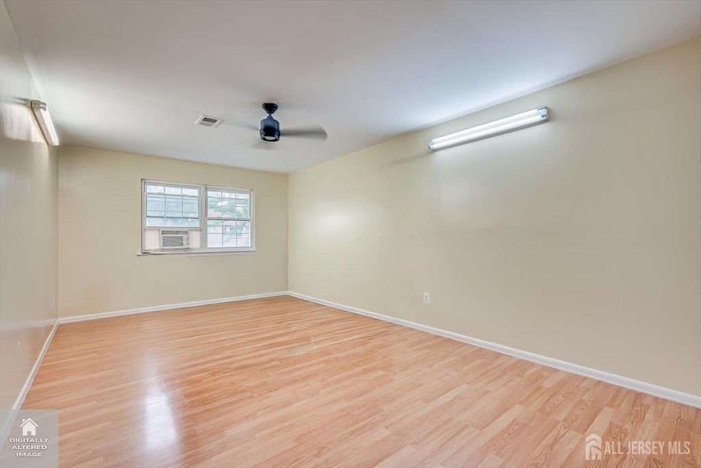 434 College Drive - Photo 9