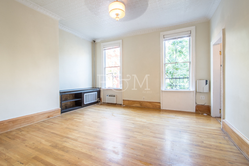 152 N 8th Street - Photo 0