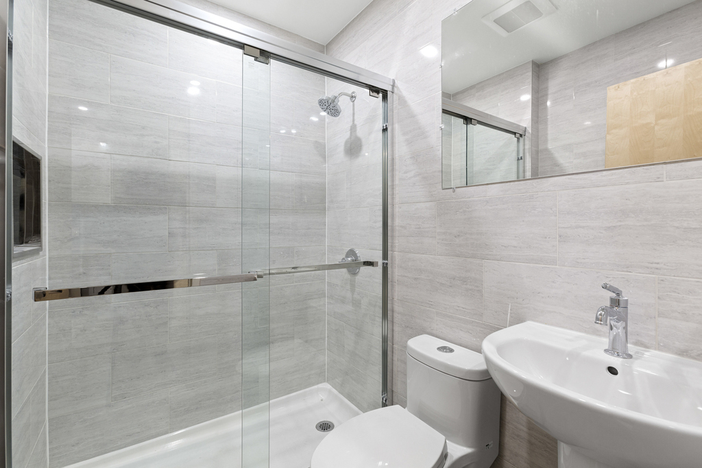 364 Menahan Street - Photo 5