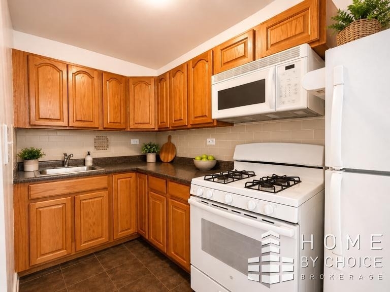 30-44 29th Street - Photo 3
