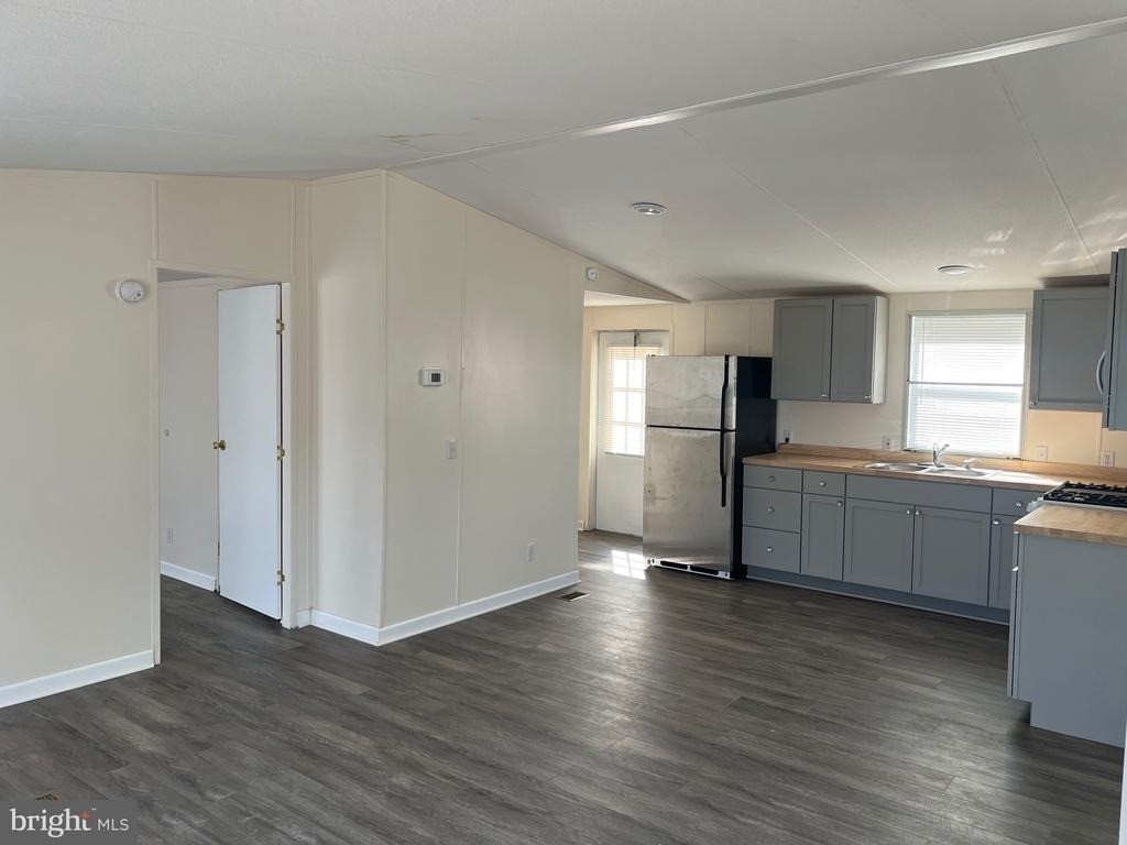 111 Dugan Court - Photo 2