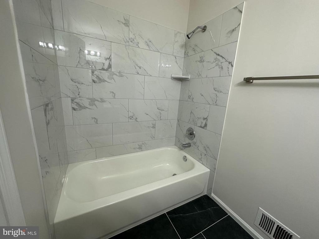 7822 Brookview Court - Photo 23