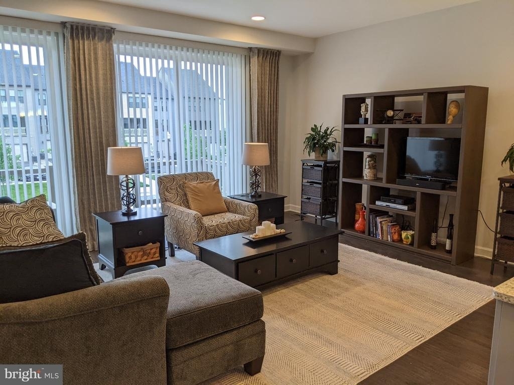 43349 Stadium Terrace - Photo 10