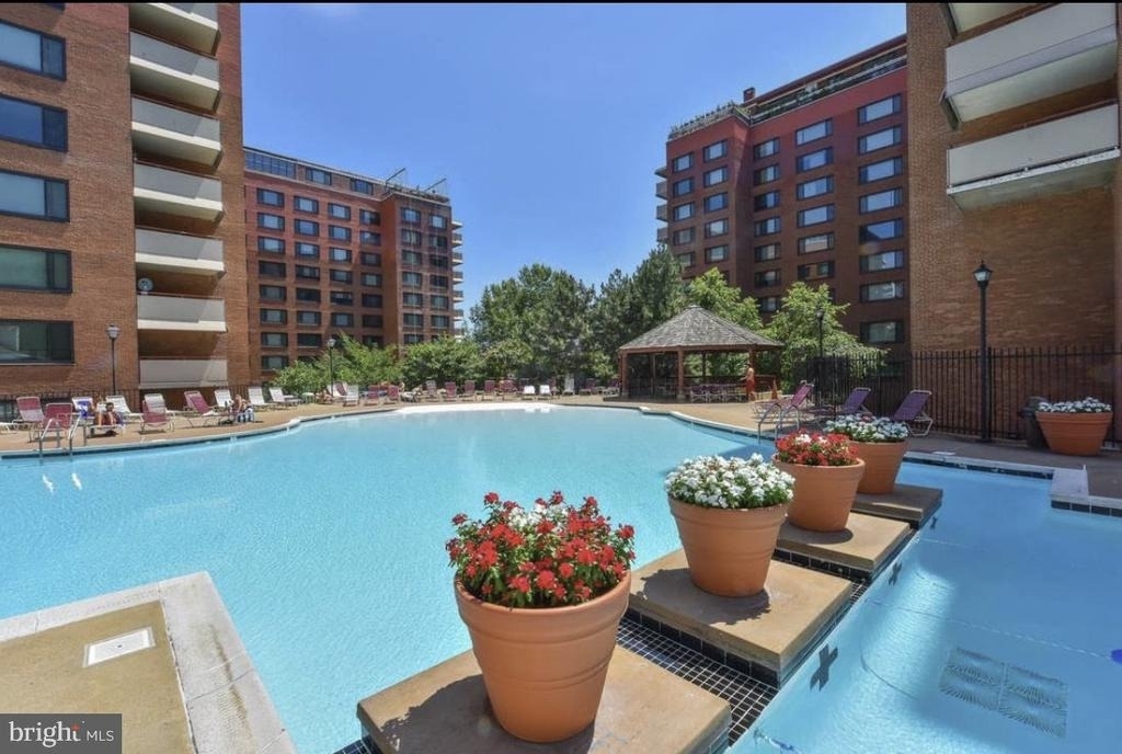 1121 Arlington Boulevard - Photo 25