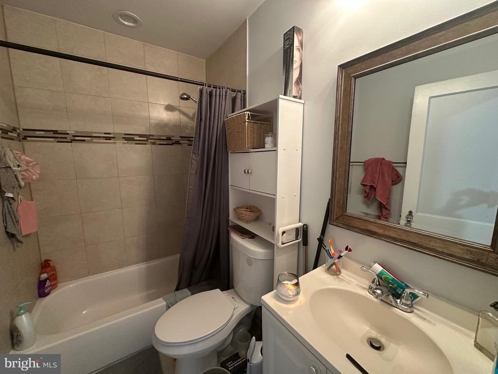 6250 Erdrick Street - Photo 6