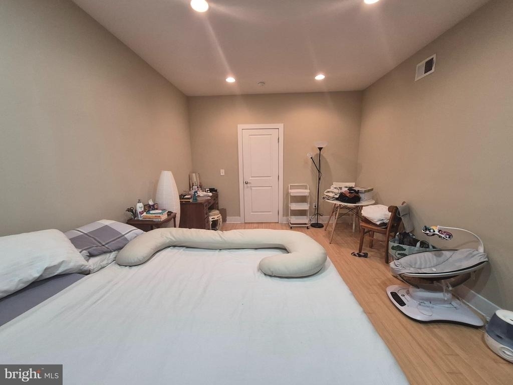 2544 Montrose Street - Photo 17