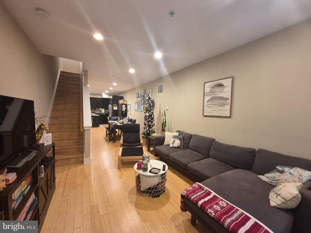 2544 Montrose Street - Photo 1