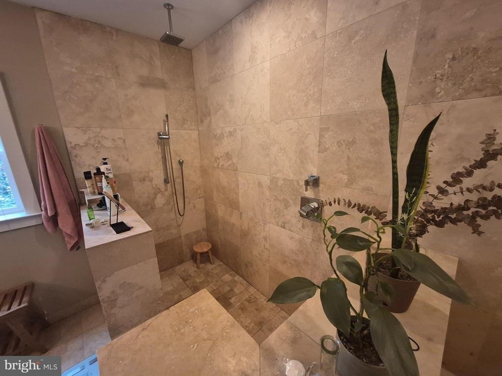 2544 Montrose Street - Photo 14