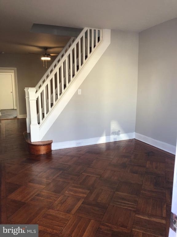 2313 Gaul Street - Photo 2