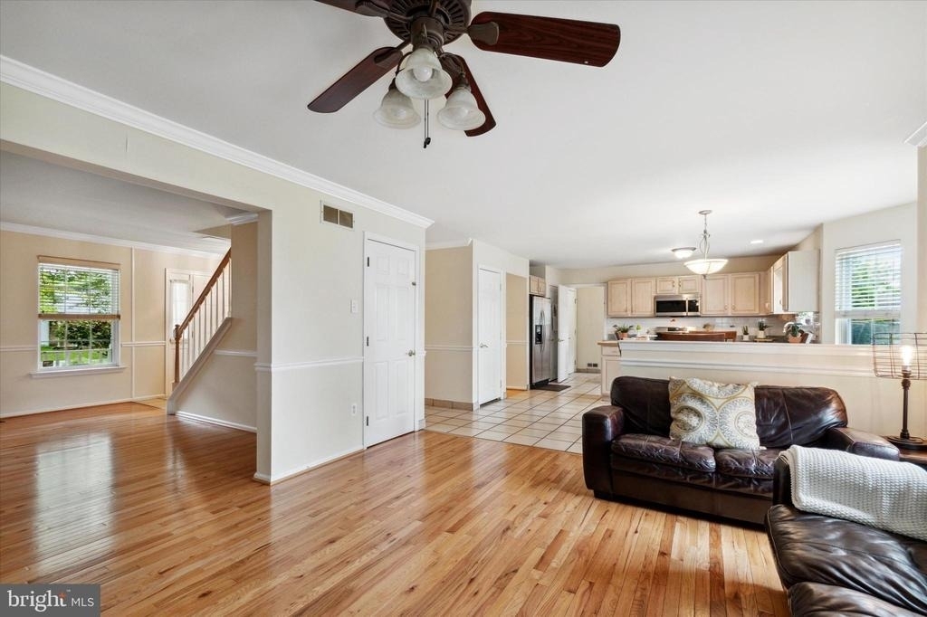 201 Pine Avenue - Photo 8